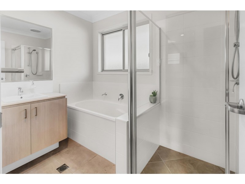 24 Laverton Street, Ormeau QLD 4208