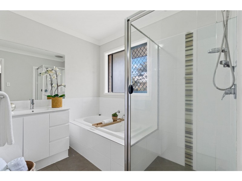 23 Riverside Sanctuary Terrace, Ormeau QLD 4208