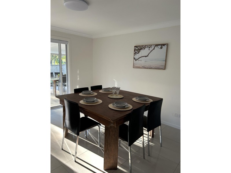 8 Binnowee Way, Pimpama QLD 4209