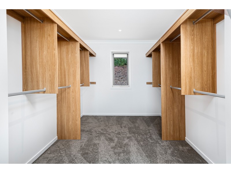 127 Tooloom Circuit, Upper Kedron QLD 4055