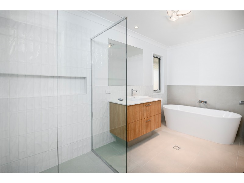 127 Tooloom Circuit, Upper Kedron QLD 4055