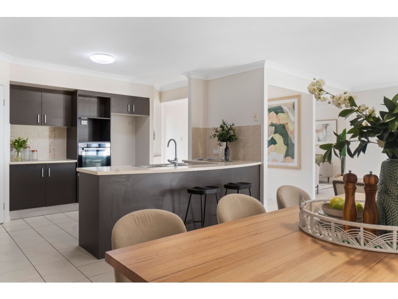 6 Strathburn Crescent, Ormeau QLD 4208