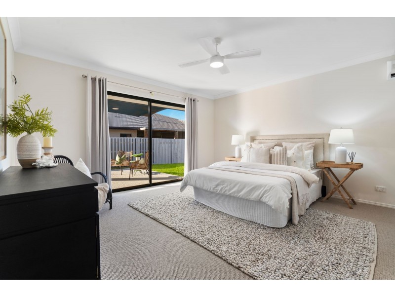 6 Strathburn Crescent, Ormeau QLD 4208