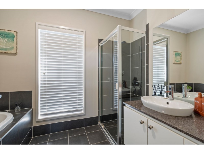 17 Ludlow Crescent, Ormeau Hills QLD 4208