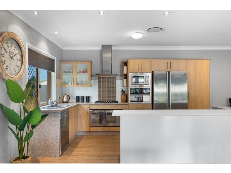 17 Carallia Court, Ormeau QLD 4208