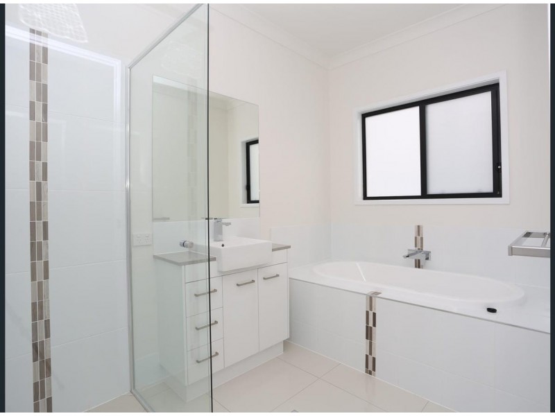 1 Doherty Drive, Pimpama QLD 4209