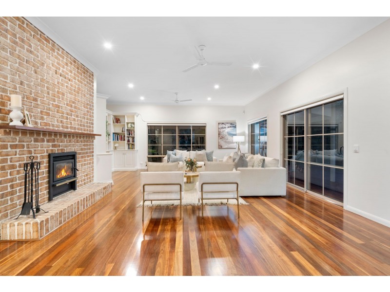30 Barrenjoey Drive, Ormeau Hills QLD 4208