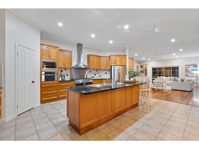 30 Barrenjoey Drive, Ormeau Hills QLD 4208