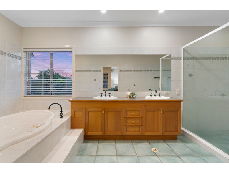 30 Barrenjoey Drive, Ormeau Hills QLD 4208