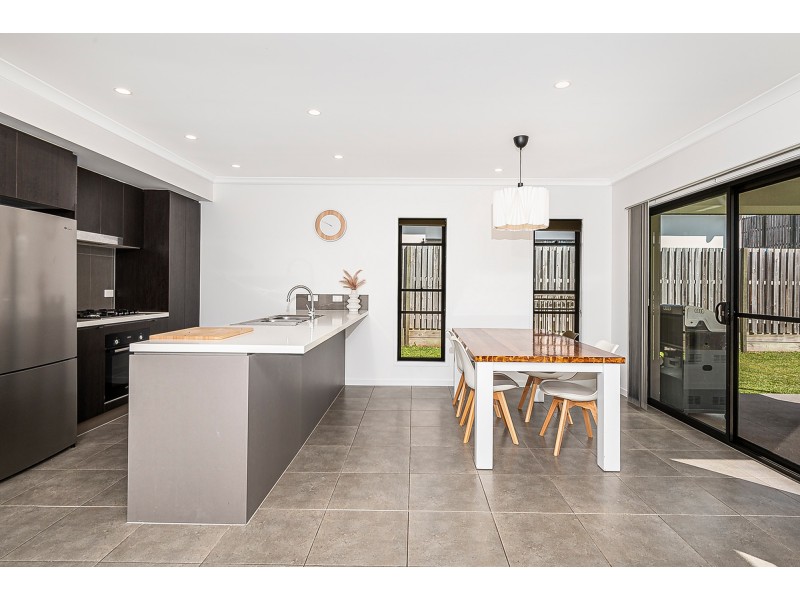 75 Bloom Avenue, Coomera QLD 4209