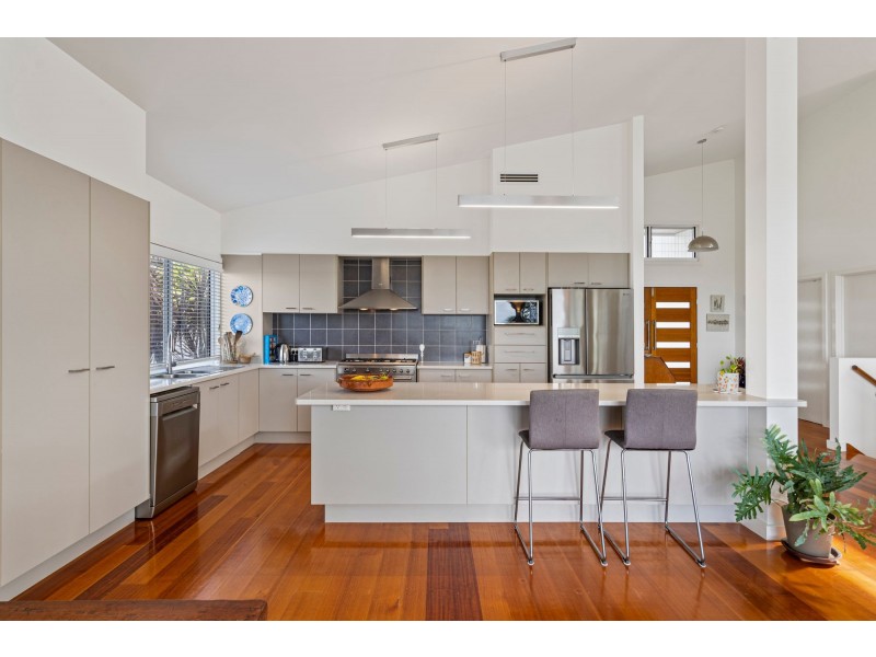 4 Islandview Terrace, Ormeau Hills QLD 4208