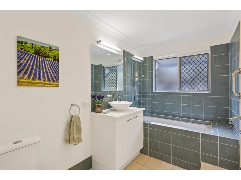 4 Islandview Terrace, Ormeau Hills QLD 4208