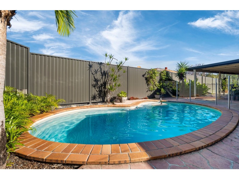 19 Cootharaba Drive, Helensvale QLD 4212