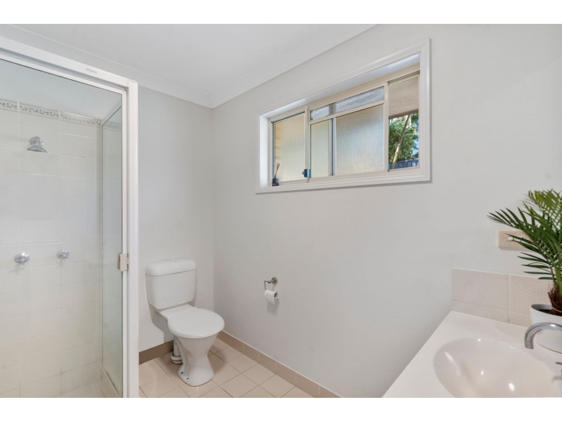 19 Cootharaba Drive, Helensvale QLD 4212