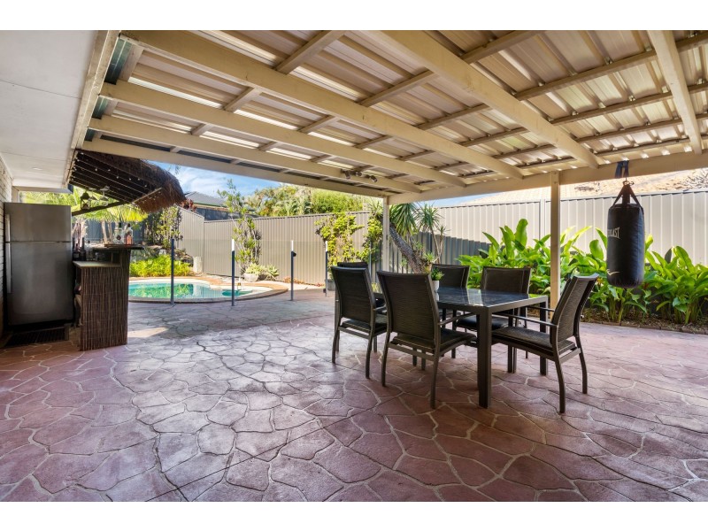 19 Cootharaba Drive, Helensvale QLD 4212