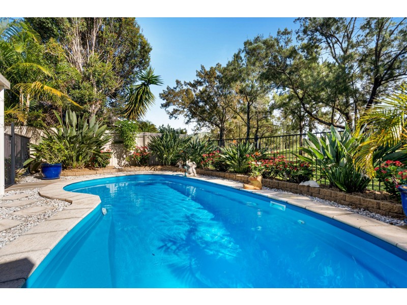 14 Laura Anne Drive, Windaroo QLD 4207