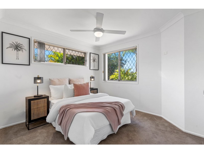 14 Laura Anne Drive, Windaroo QLD 4207