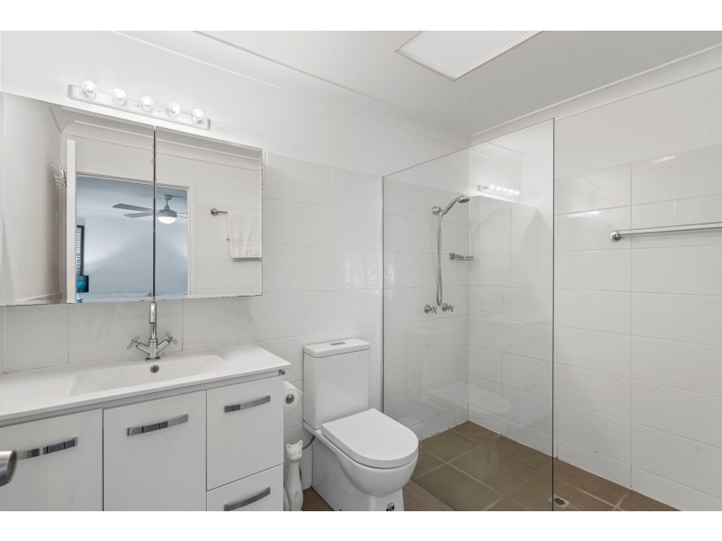 14 Laura Anne Drive, Windaroo QLD 4207