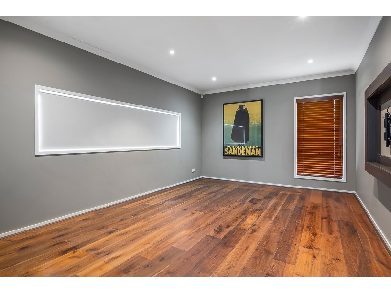 8 Elvire Street, Ormeau Hills QLD 4208