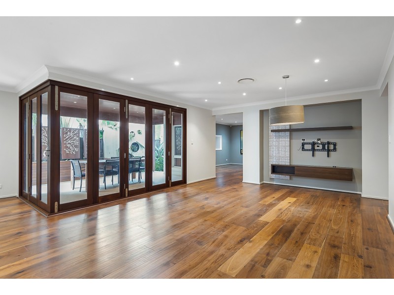 8 Elvire Street, Ormeau Hills QLD 4208