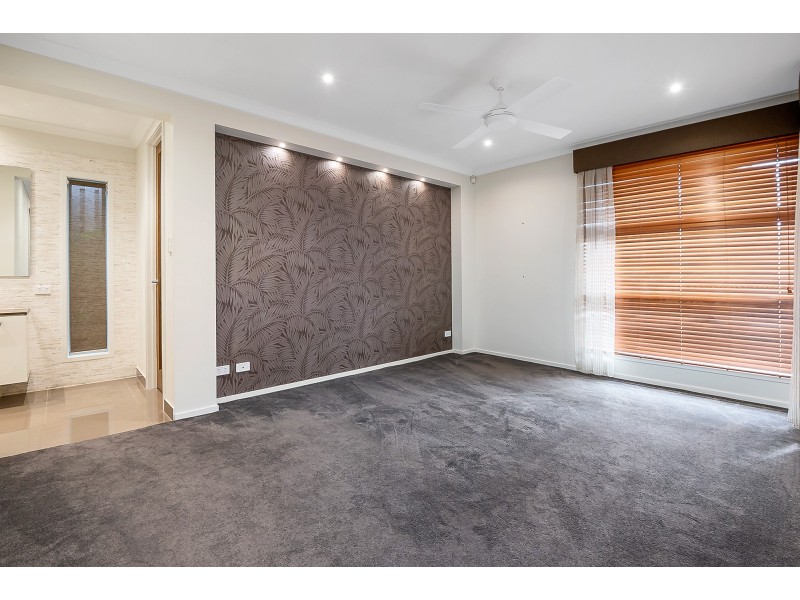 8 Elvire Street, Ormeau Hills QLD 4208