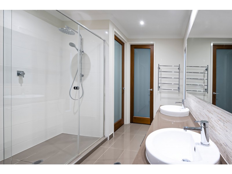 8 Elvire Street, Ormeau Hills QLD 4208