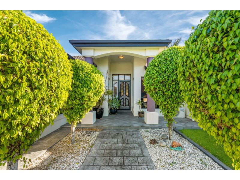 13 Lancelot Crescent, Ormeau QLD 4208