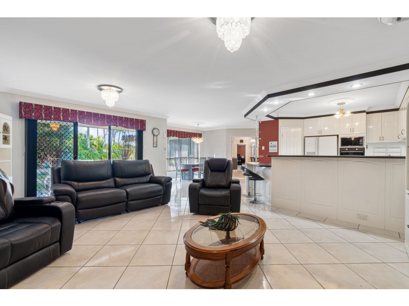 13 Lancelot Crescent, Ormeau QLD 4208