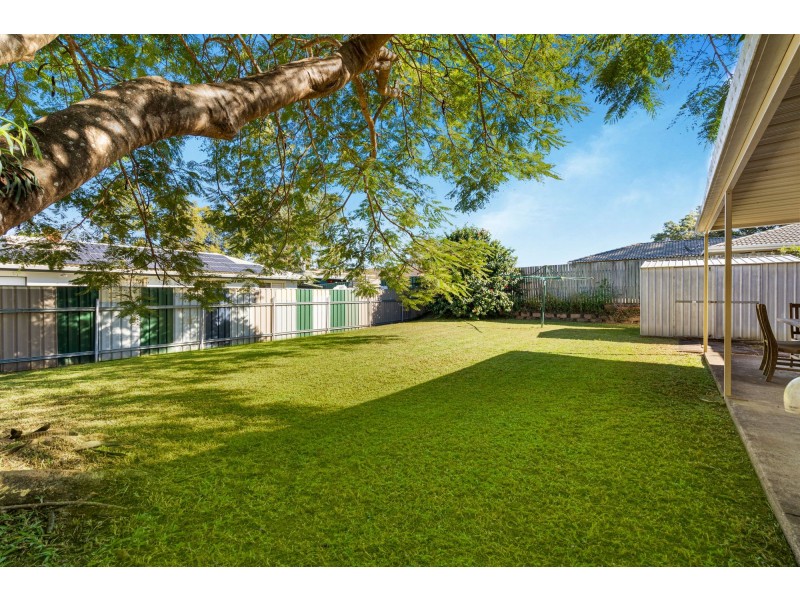 3 Tiree Court, Eagleby QLD 4207