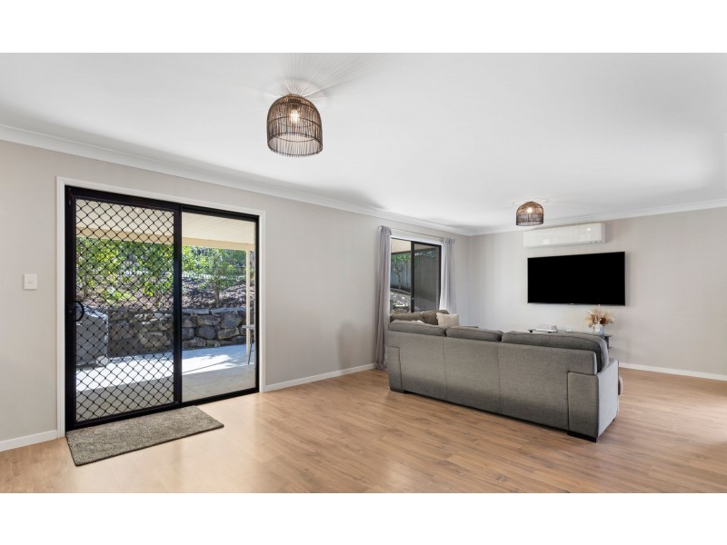 3 Maty Place, Pacific Pines QLD 4211