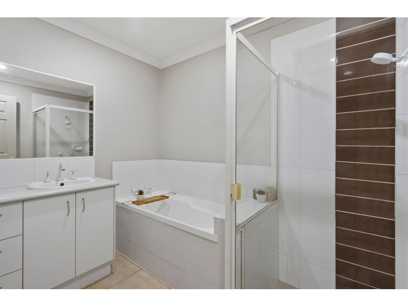 2/15 Benson Street, Ormeau QLD 4208