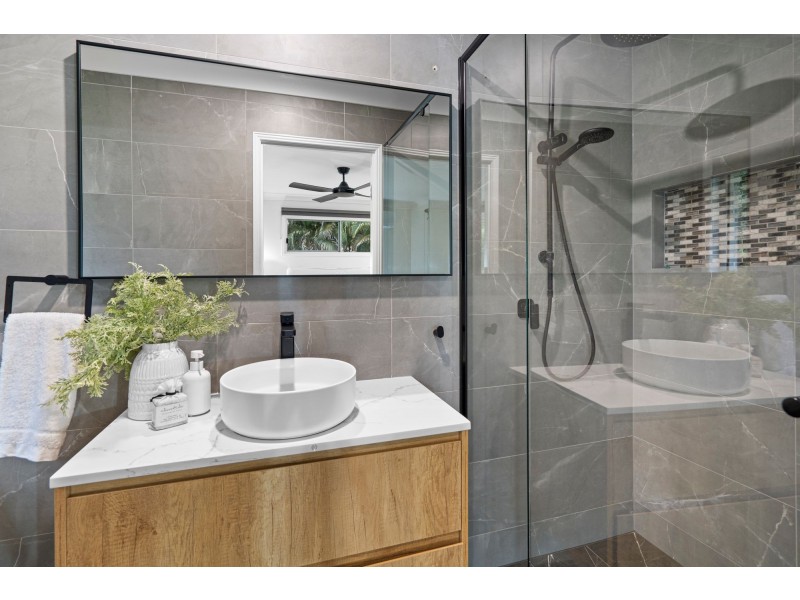 16 Richland Drive, Bannockburn QLD 4207