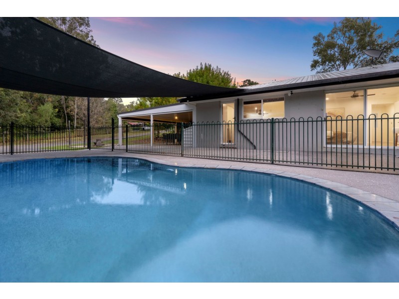 16 Richland Drive, Bannockburn QLD 4207