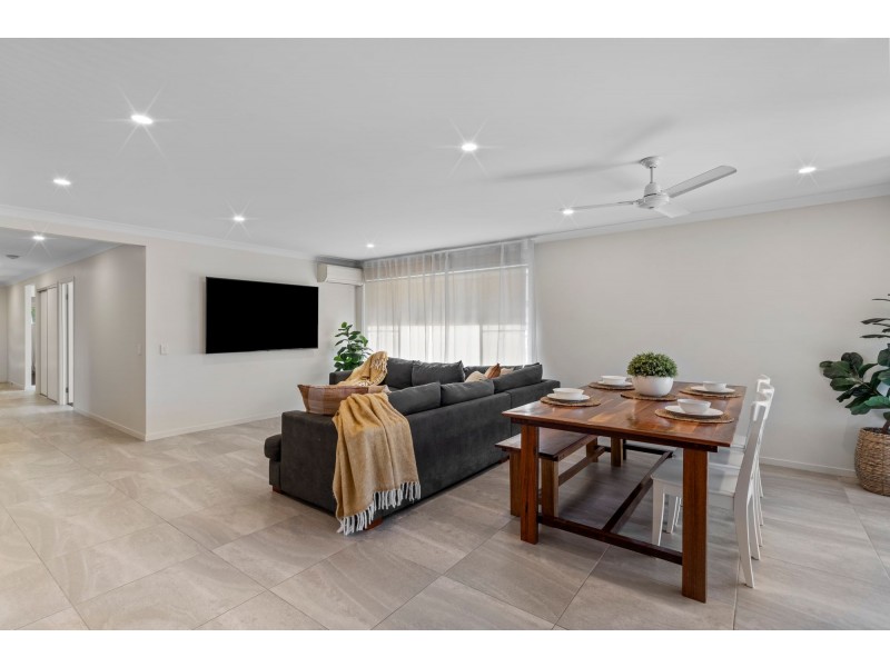 26 Brookside Circuit, Ormeau QLD 4208