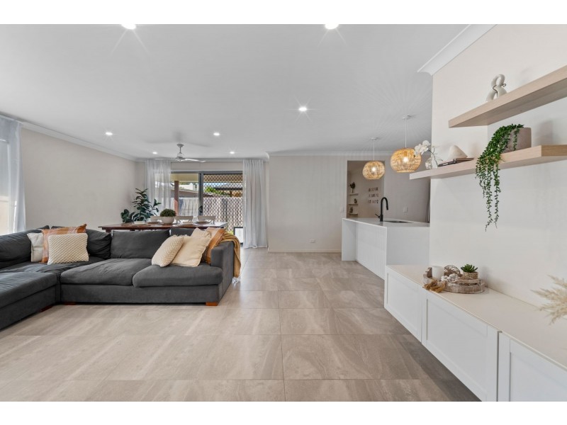 26 Brookside Circuit, Ormeau QLD 4208