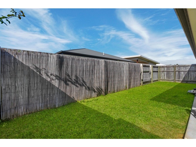 26 Brookside Circuit, Ormeau QLD 4208