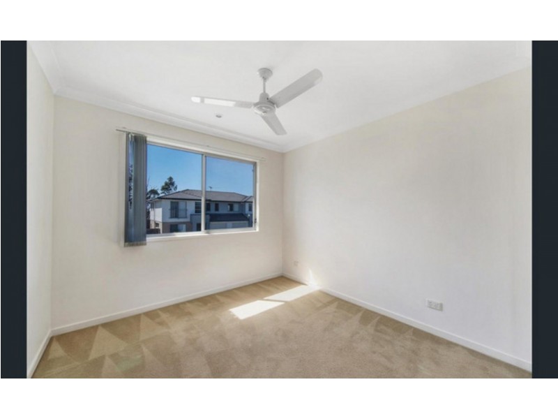 2/20 Ambition Street, Ormeau QLD 4208