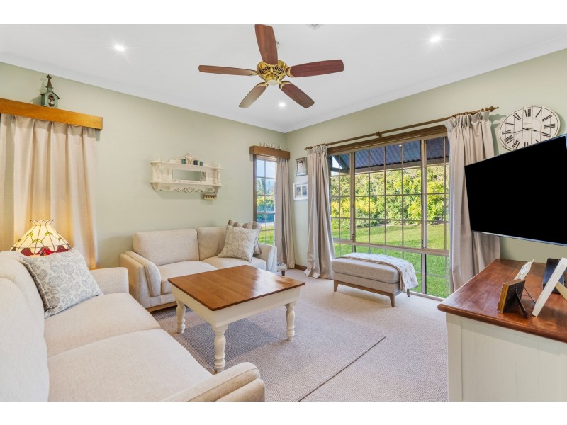 15 Mobbs Place, Ormeau QLD 4208