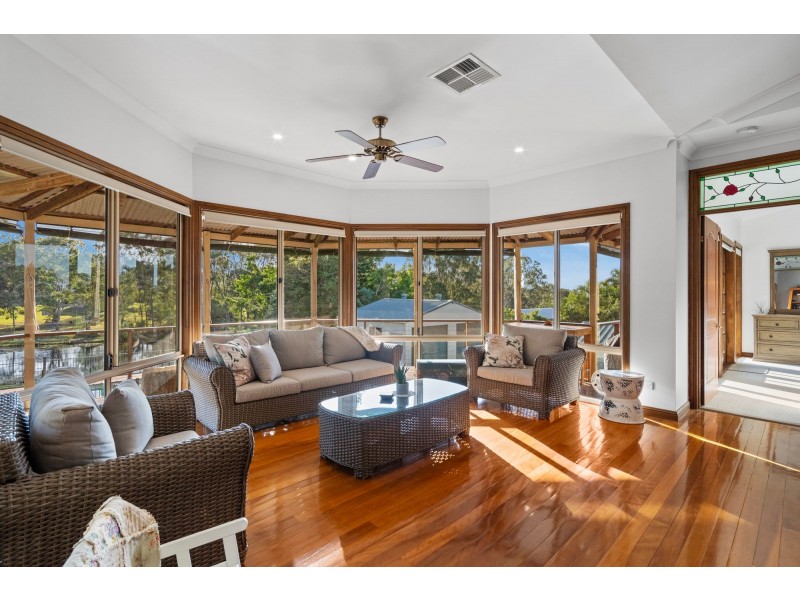 15 Mobbs Place, Ormeau QLD 4208