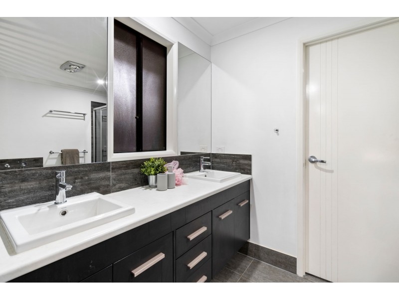 7 Summerhill Crescent, Ormeau Hills QLD 4208