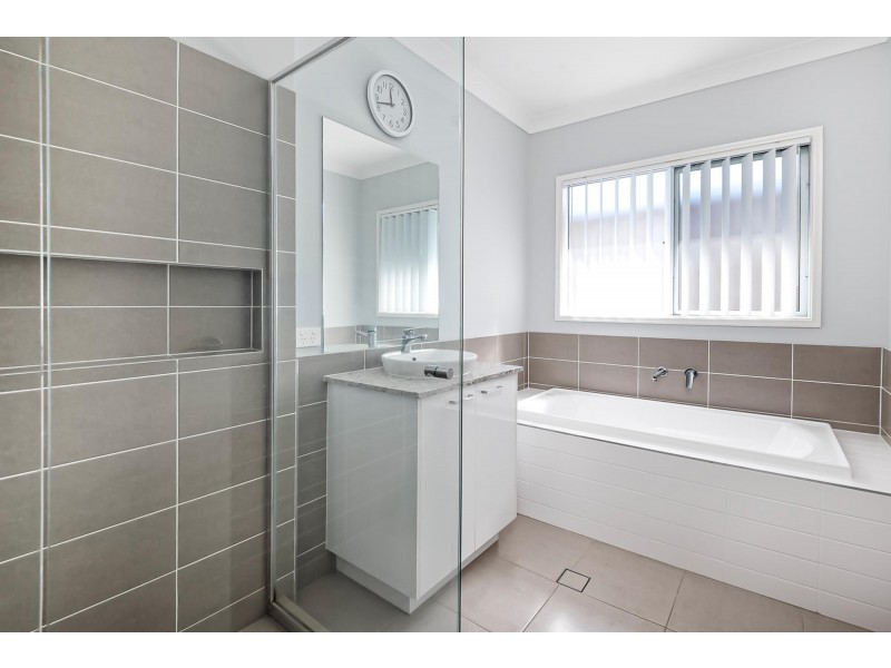 12 Bredbo Street, Ormeau Hills QLD 4208