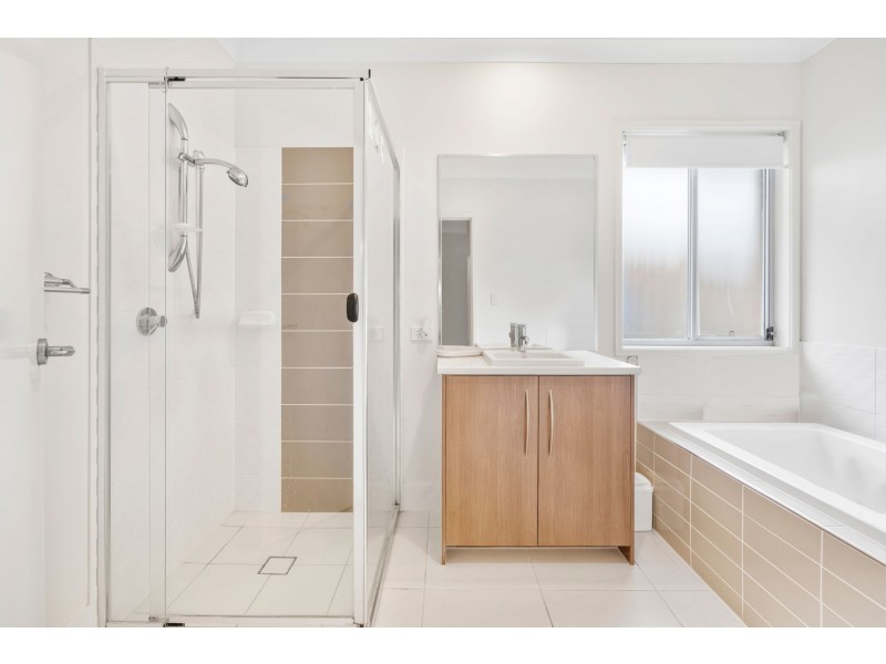 28 Daylesford Circuit, Ormeau QLD 4208