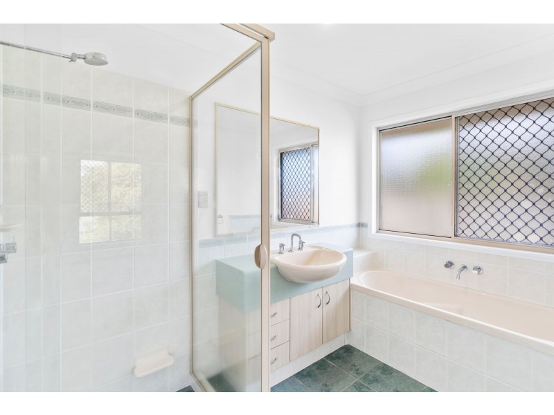 12 Manatoka Place, Ormeau QLD 4208