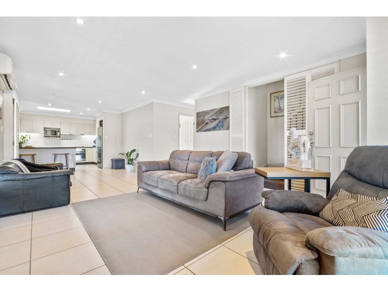 1/2 Carob Court, Ormeau QLD 4208