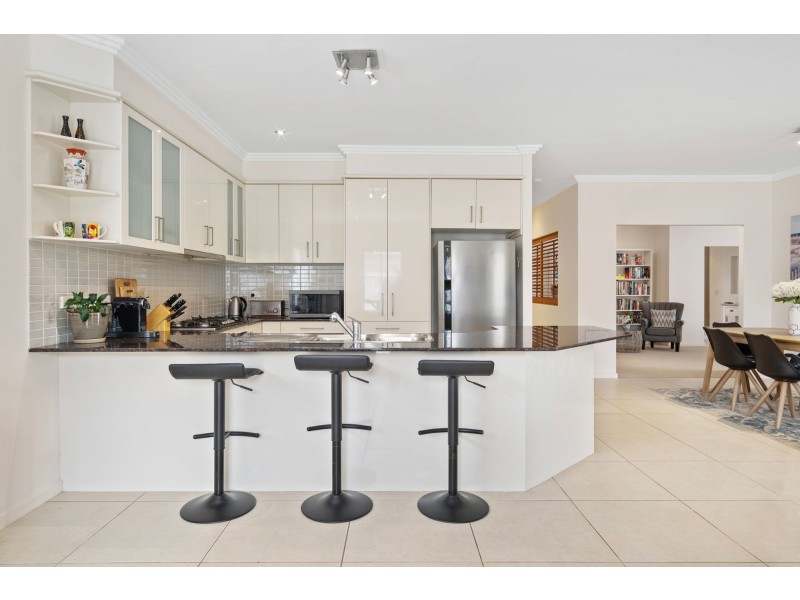 4 Cedarton Crescent, Ormeau QLD 4208