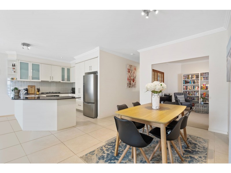 4 Cedarton Crescent, Ormeau QLD 4208