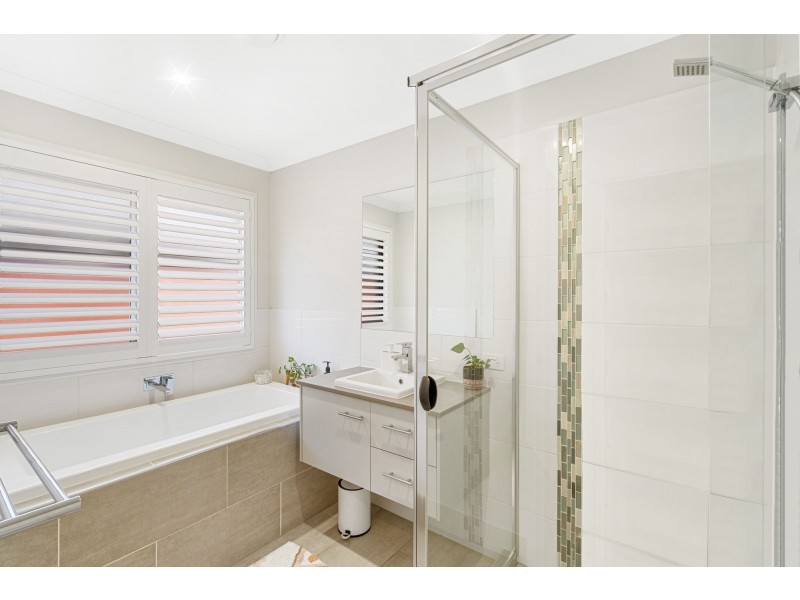 1 Beaufort Crescent, Ormeau Hills QLD 4208