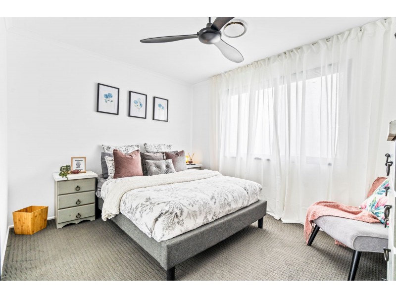 2 Poplar Crescent, Stapylton QLD 4207