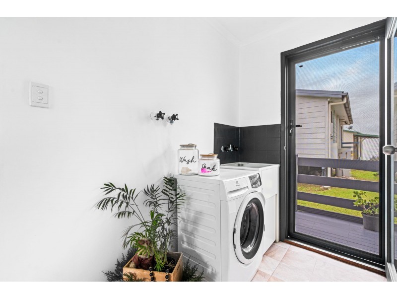 2 Poplar Crescent, Stapylton QLD 4207