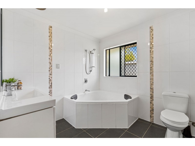 13 Avalon Court, Ormeau QLD 4208
